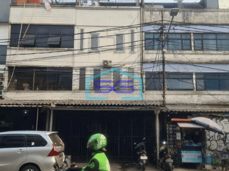 Disewakan Ruko semi Furnished di petogogan ,Panglima Polim Jakarta Selatan