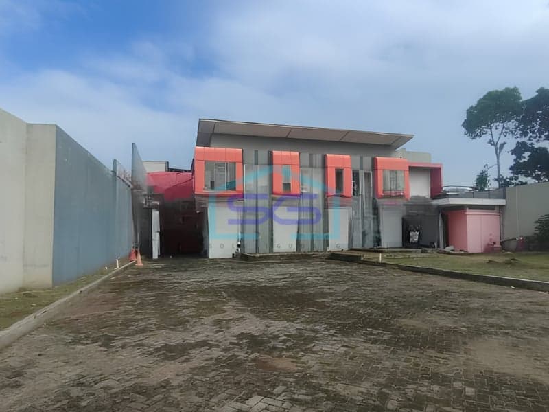 Disewakan Kantor Lokasi Strategis di Mampang Prapatan, Jakarta Selatan LB 600 m²
