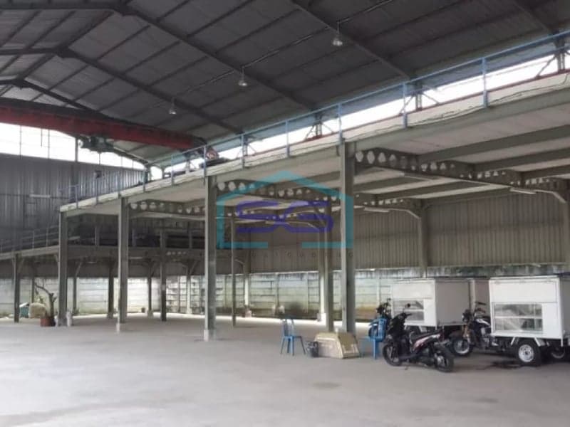 Dijual gudang / Workshop ada hois di Cileungsi luas bangunan 1500m