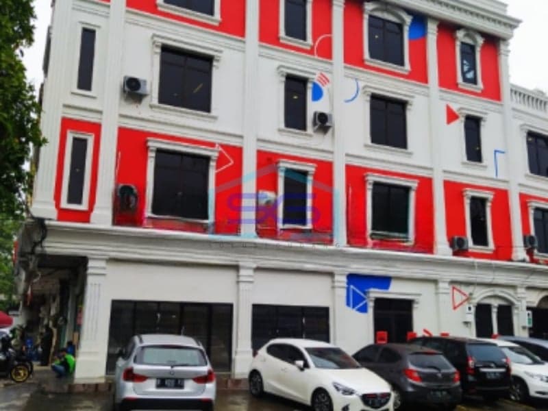 Disewakan Ruko Dekat Stasiun Kereta Api Tebet, Jakarta Selatan LB 260 m²