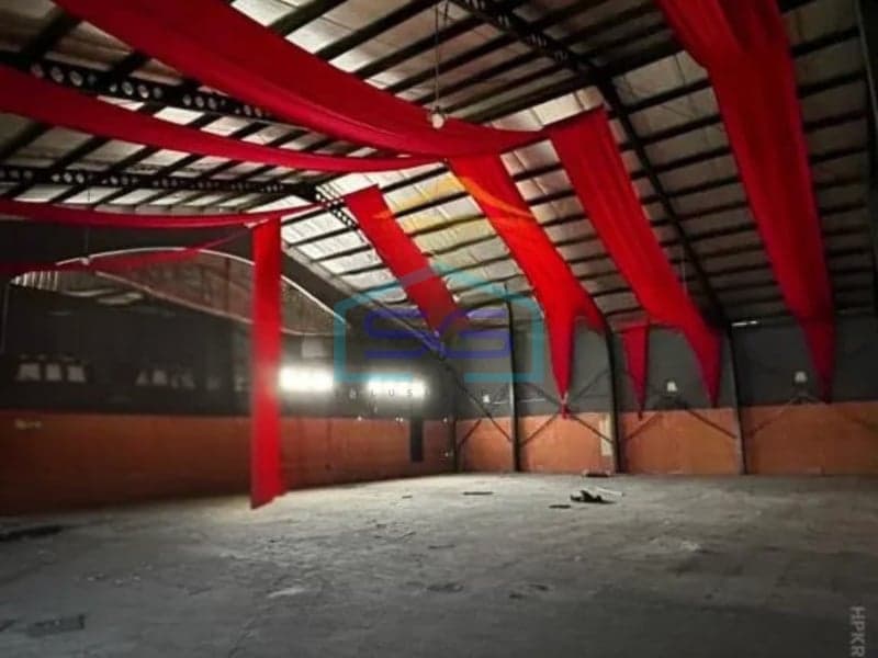 Disewakan Ruang Usaha di Semarang Barat Jawa Tengah Luas Bangunan 600 m²
