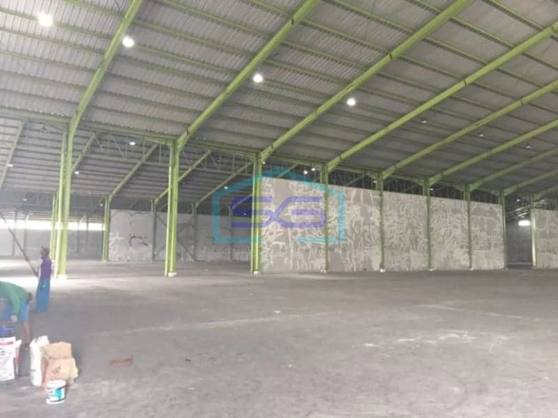 Disewakan gudang di Cikarang luas 7800m