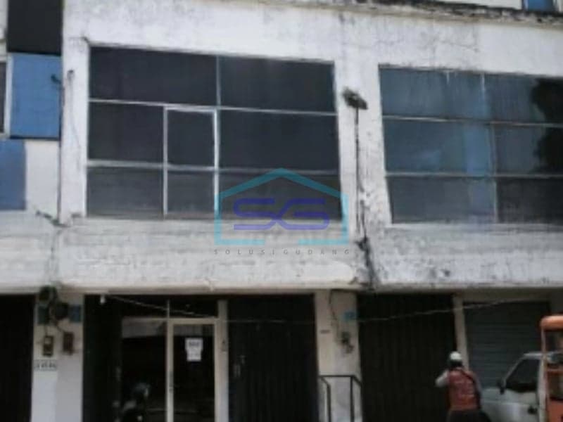 Dijual Ruko Luas Bangunan 150 m² Siap Huni Lokasi di Surabaya Jawa Timur