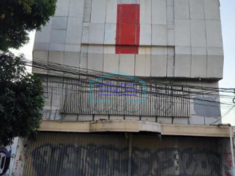 Disewakan Ruko Gandeng di Jalan Pramuka, Jakarta Pusat LB 330 m²