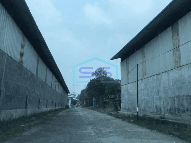 Disewakan Gudang di balaraja timur dekat ke pintu tol bangunan baru