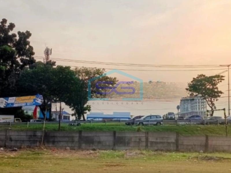 Disewakan Tanah Lokasi Strategis Depan Stasiun di BSD, Tangerang Selatan LT 6.400 m²