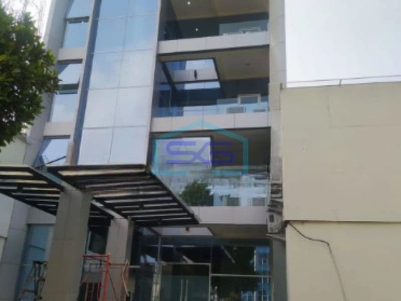 Dijual Kantor Lokasi Sangat Strategis di Tebet, Jakarta Selatan LB 825 m²