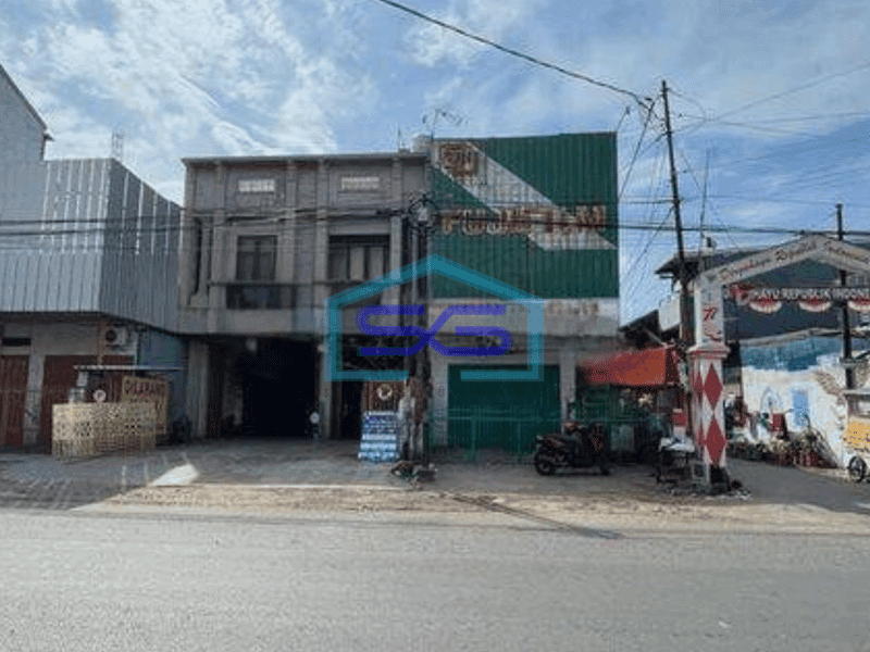 Disewakan Ruko 2lt Posisi Sudut Lokasi Strategis di Mamajang Makassar
