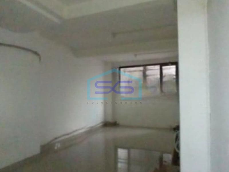 Dijual Ruko Luas Bangunan 176 m² Siap Huni Lokasi di Surabaya Kota