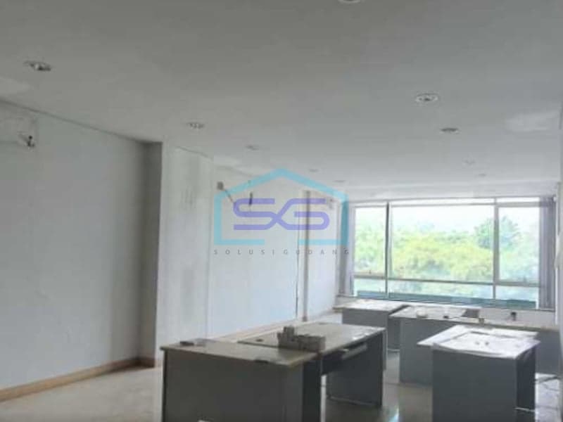 Disewakan Ruko Area Luas dan Strategis di Puri Mutiara, Jakarta Utara LB 884 m²