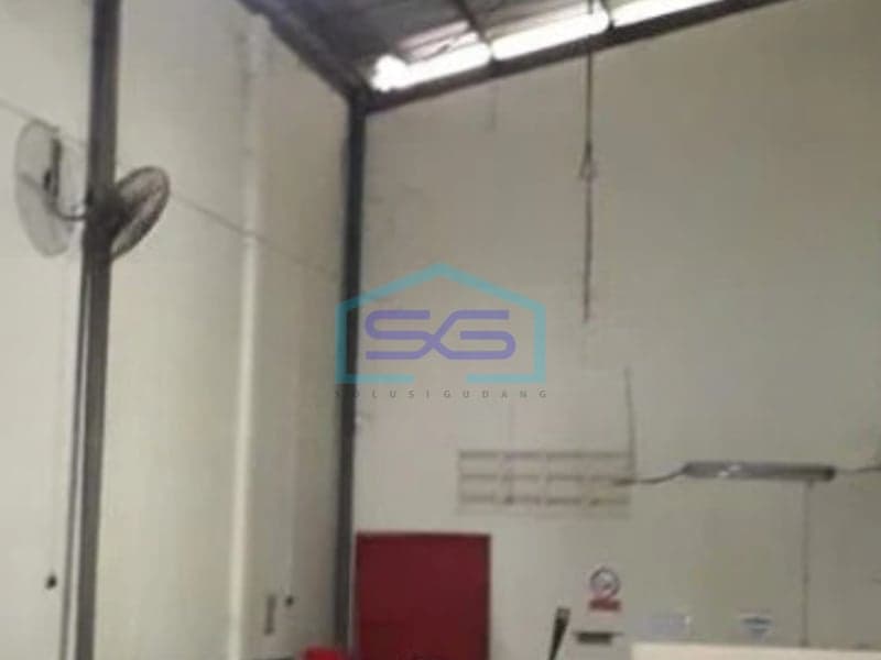 Dijual Gudang Ada Kantor Luas Tanah 370 m² Lokasi di Tangerang Selatan