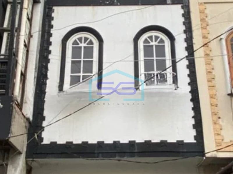 Dijual Ruko Dekat Jalan Raya di Taman Surya, Jakarta Barat LB 232 m²