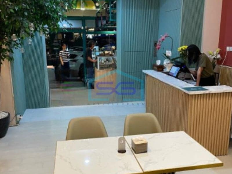 Disewakan Ruko Furnished dan Bagus di Emerald Pik 1, Jakarta Utara LB 300 m²
