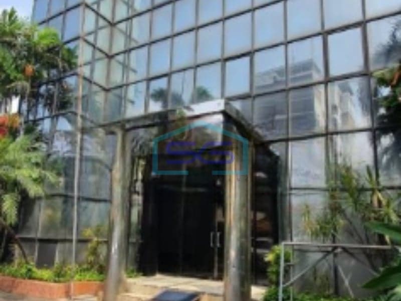 Dijual Kantor Depan Jalan Raya di Kemayoran, Jakarta Pusat LB 715 m²