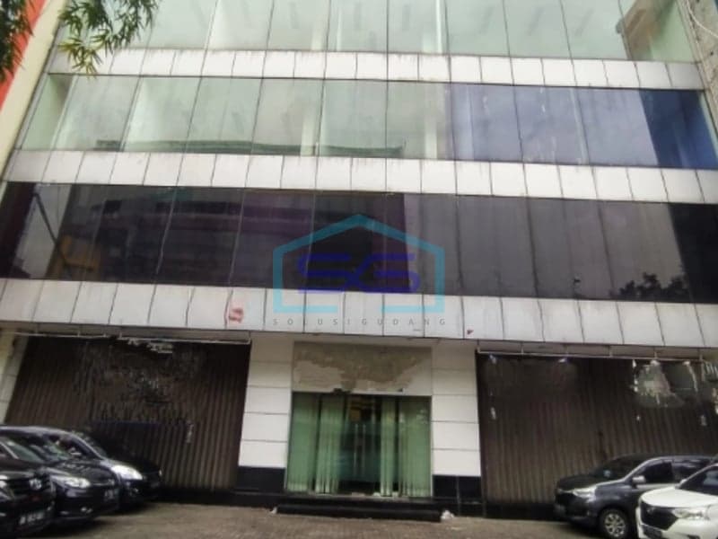 Disewakan Kantor di Jalan Melawai Kebayoran Baru, Jakarta Selatan LB 2.000 m²