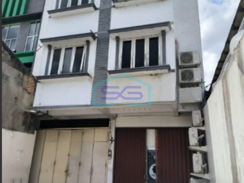Disewakan Ruko Dekat Stasiun KA Jatinegara, Jakarta Timur LB 210 m²