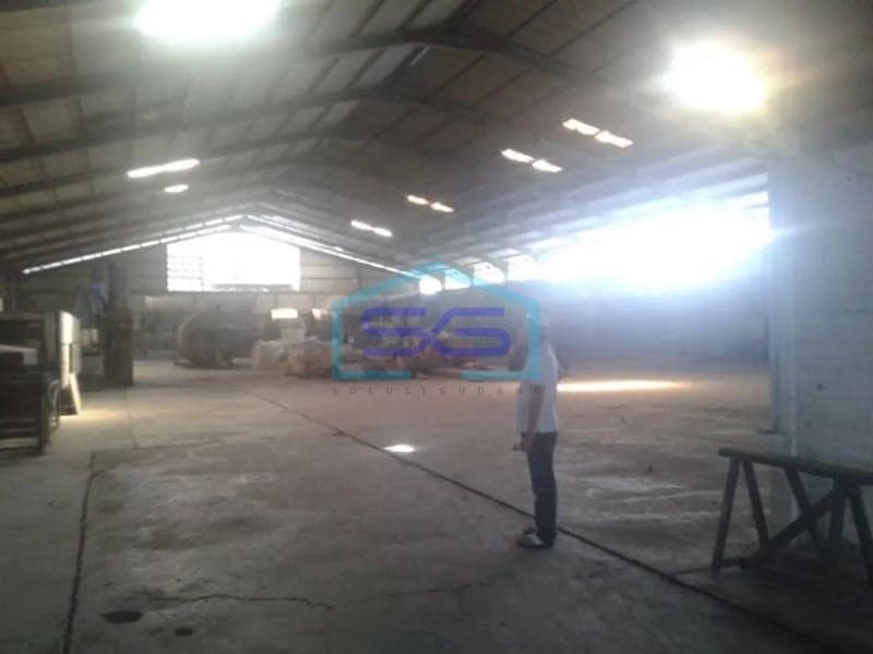 Dijual gudang di sentul luas bangunan 7000m