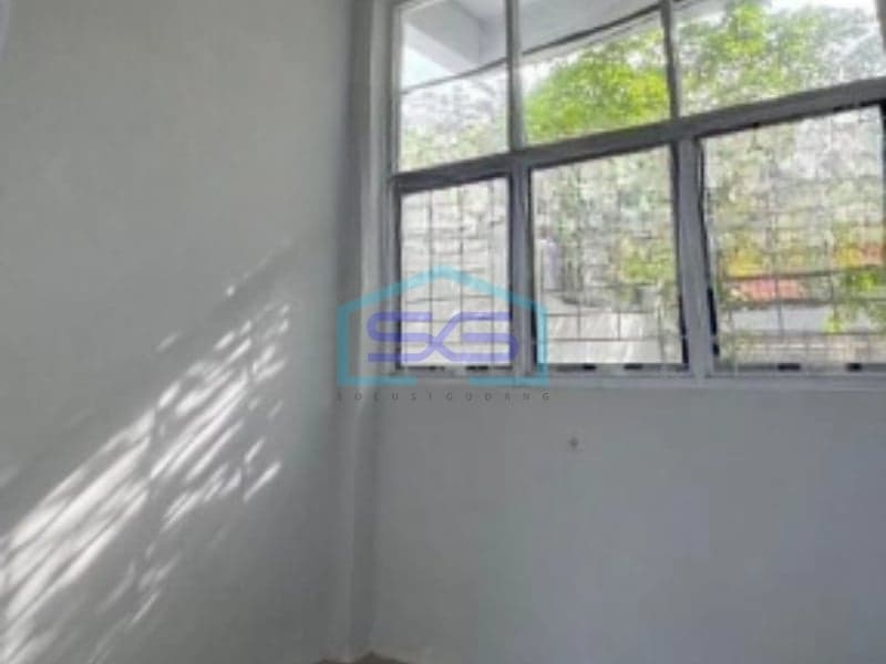 Disewakan Gudang Luas Tanah 800 m² Siap Huni Lokasi di Surabaya