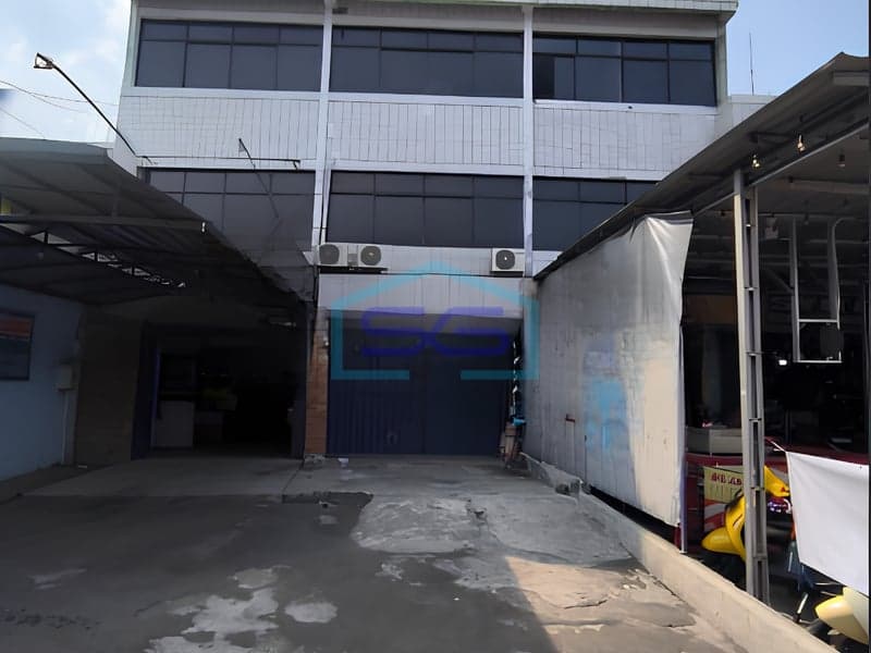 Disewakan Ruko Siap Pakai di Gandaria Utara Cilandak, Jakarta Selatan LB 202 m²