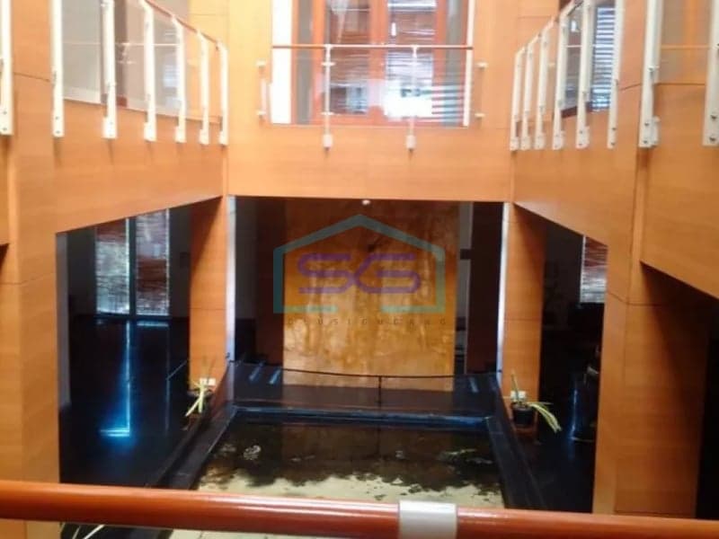 Disewakan kantor di Tangerang dekat pintu tol lippo karawaci luas 4000m