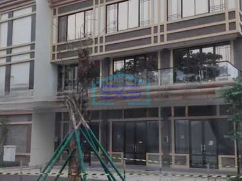 Disewakan Ruko Luas Bangunan 162 m² 3 Lantai Lokasi Cipondoh Tangerang