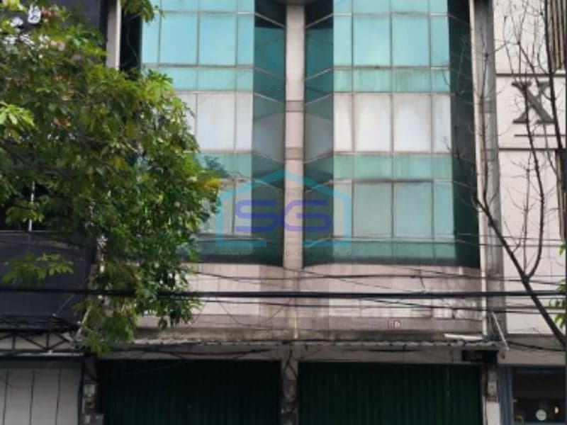 Disewakan Ruko Lokasi Strategis di Tebet, Jakarta Selatan LB 448 m²