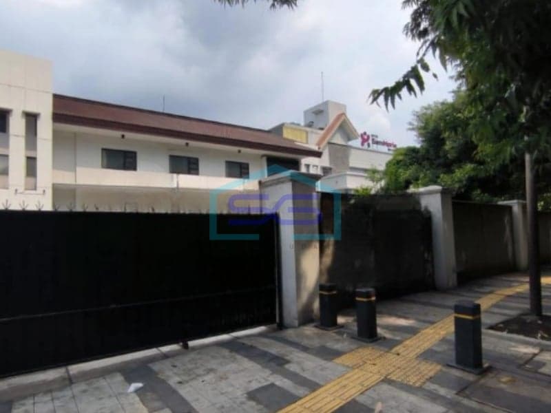 Disewakan Kantor Lokasi Strategis di Wijaya, Jakarta Selatan LB 1.850 m²