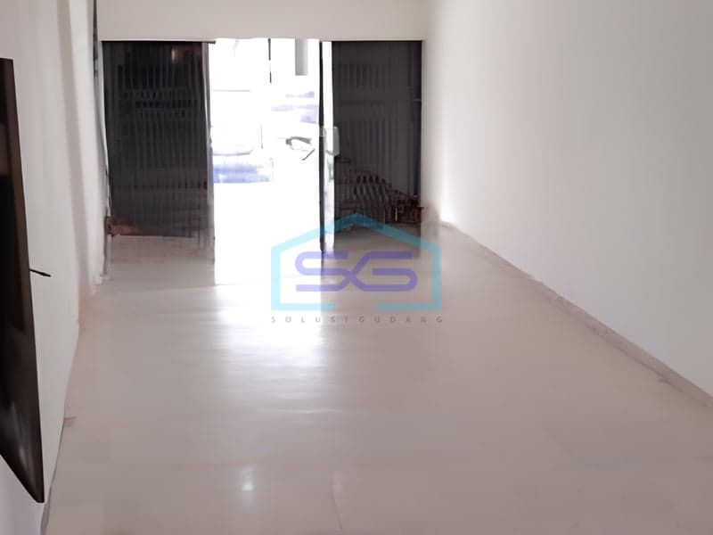Disewakan Ruko Lokasi Strategis di Tebet Raya, Jakarta Selatan LB 280 m²