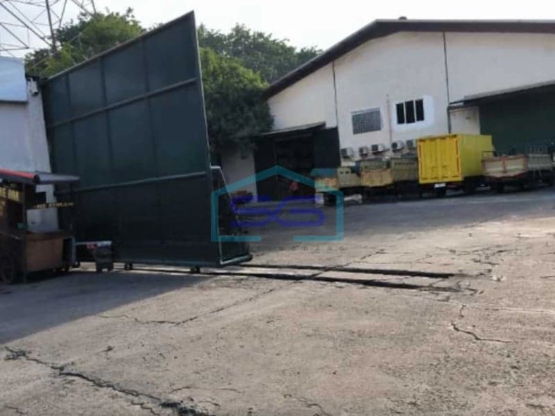 Dijual Gudang Plus Tanah Lokasi Strategis di Kelapa Gading, Jakarta Utara LB 3.500 m²