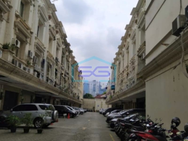 Dijual Ruko Siap Pakai di Royal Palace Tebet, Jakarta Selatan LB 280 m²