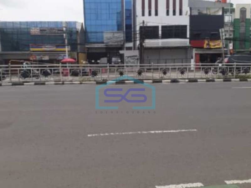 Disewakan Ruko Akses Mudah dan Nyaman di Tebet, Jakarta Selatan LB 300 m²